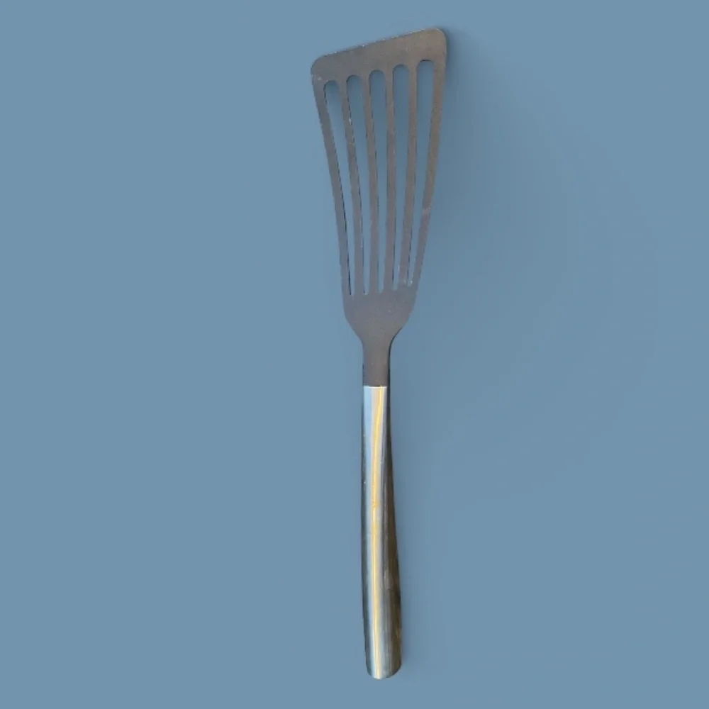 Williams Sonoma Signature Nonstick Fish Turner